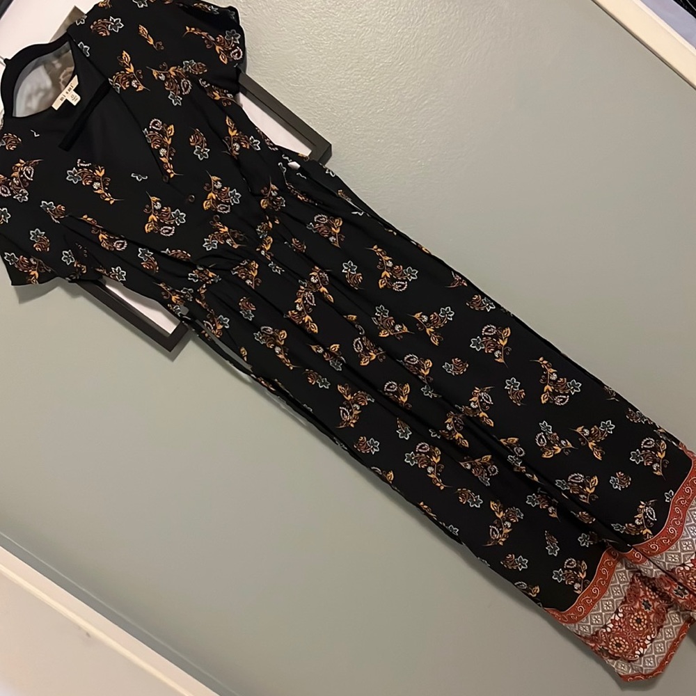Floral Romper Pantsuit with POCKETS!